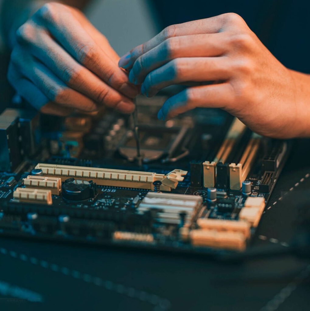 Réparation de matériel informatique au niveau de la carte mère